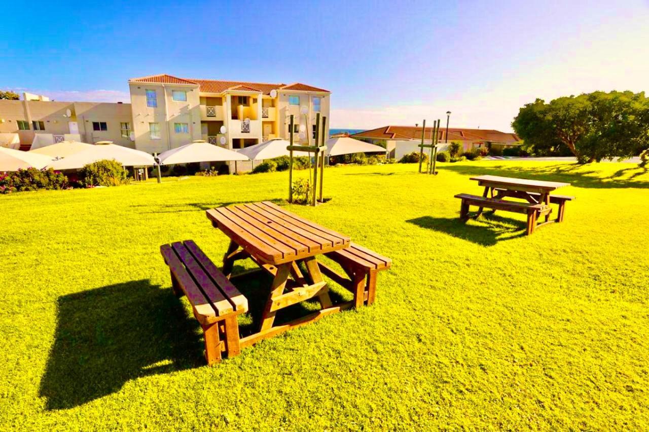 Appartamento Hermanus Beach Club Apt 186 & 208 Esterno foto